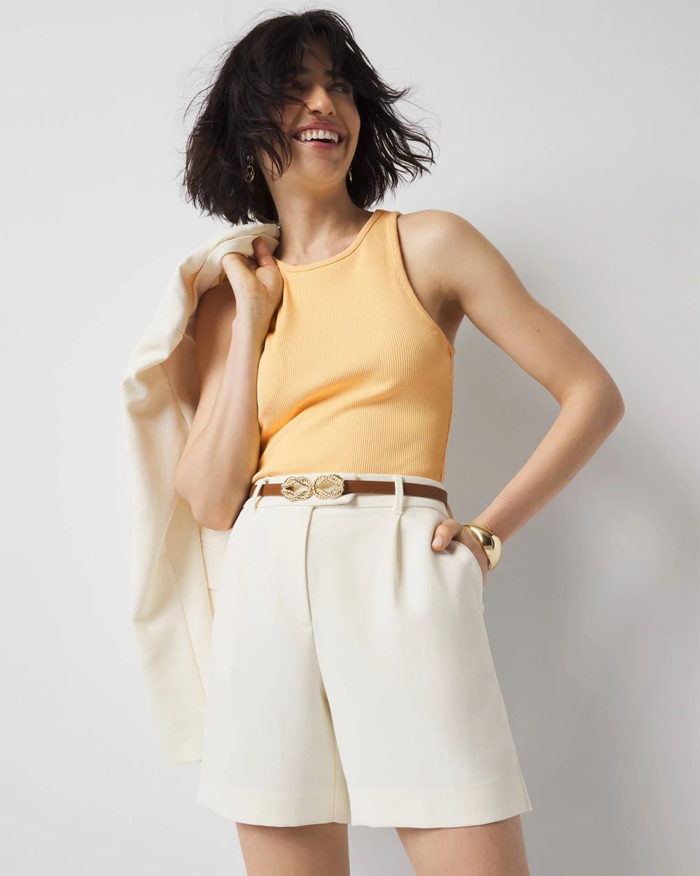 ミッキーベール　オフホワイト　ショート High-Rise Tailored Short | White House Black Market